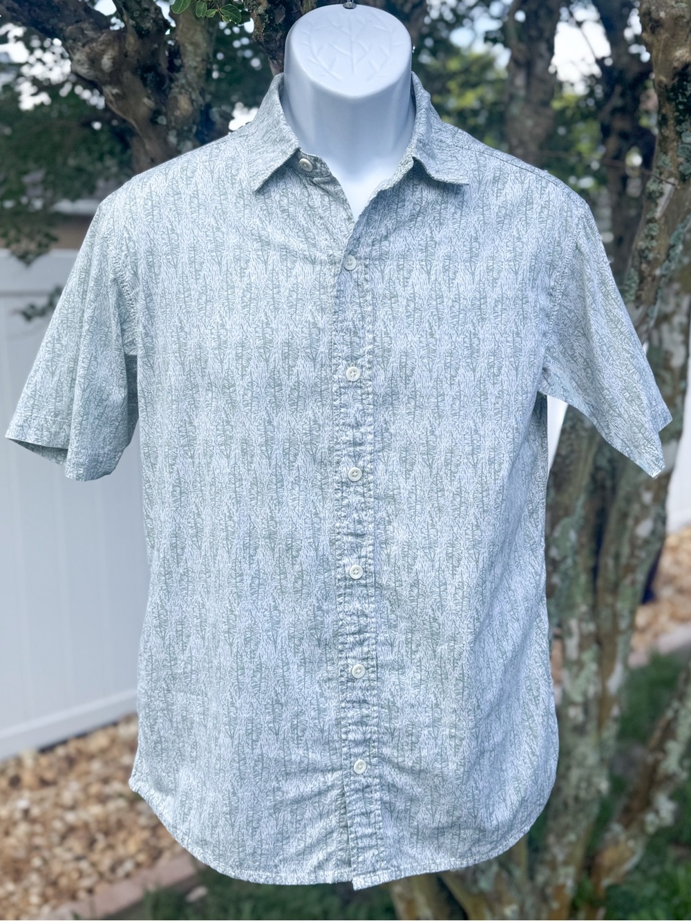Red Head Brand Co Sage Green Tropical Button Up Shirt Women’s Small